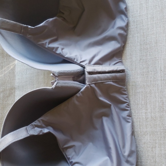 Torrid Curve  gray slighly lined full coverage bra size 44DD - Picture 3 of 5